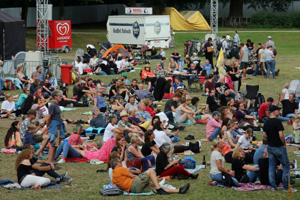 Folk-Picknick_KunstRasen_20220709_QB4B9029
